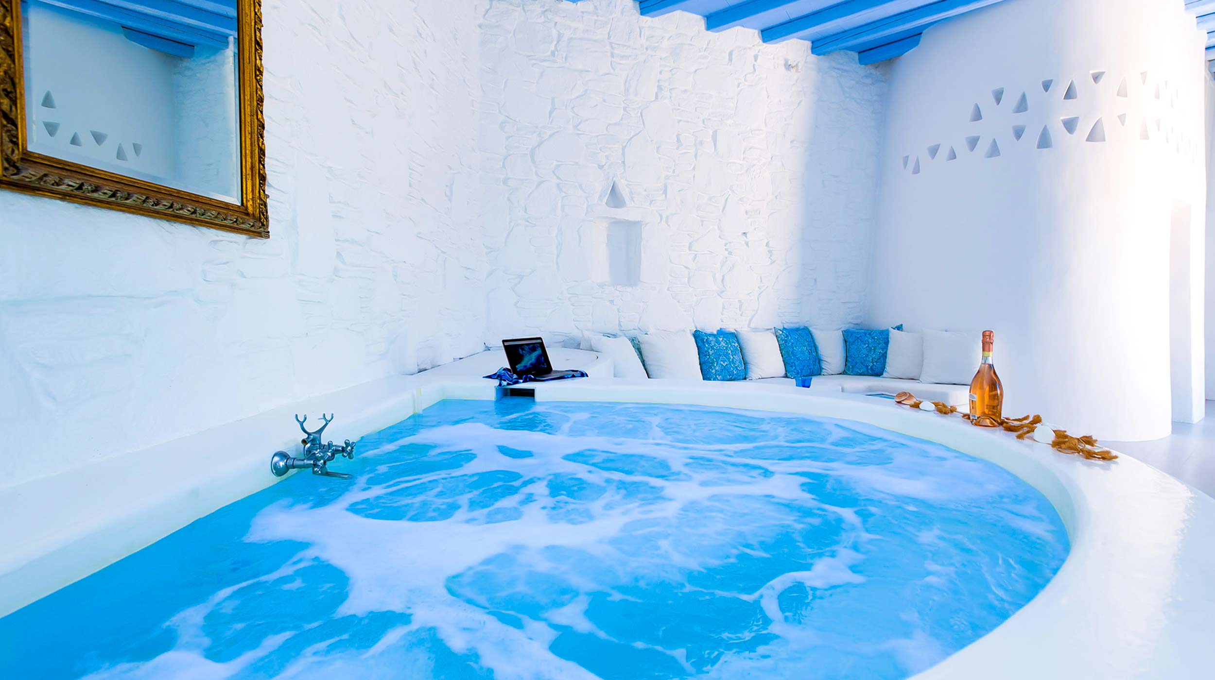 Villa Boufla – Luxury Suite with Spa Bath with Sea View
