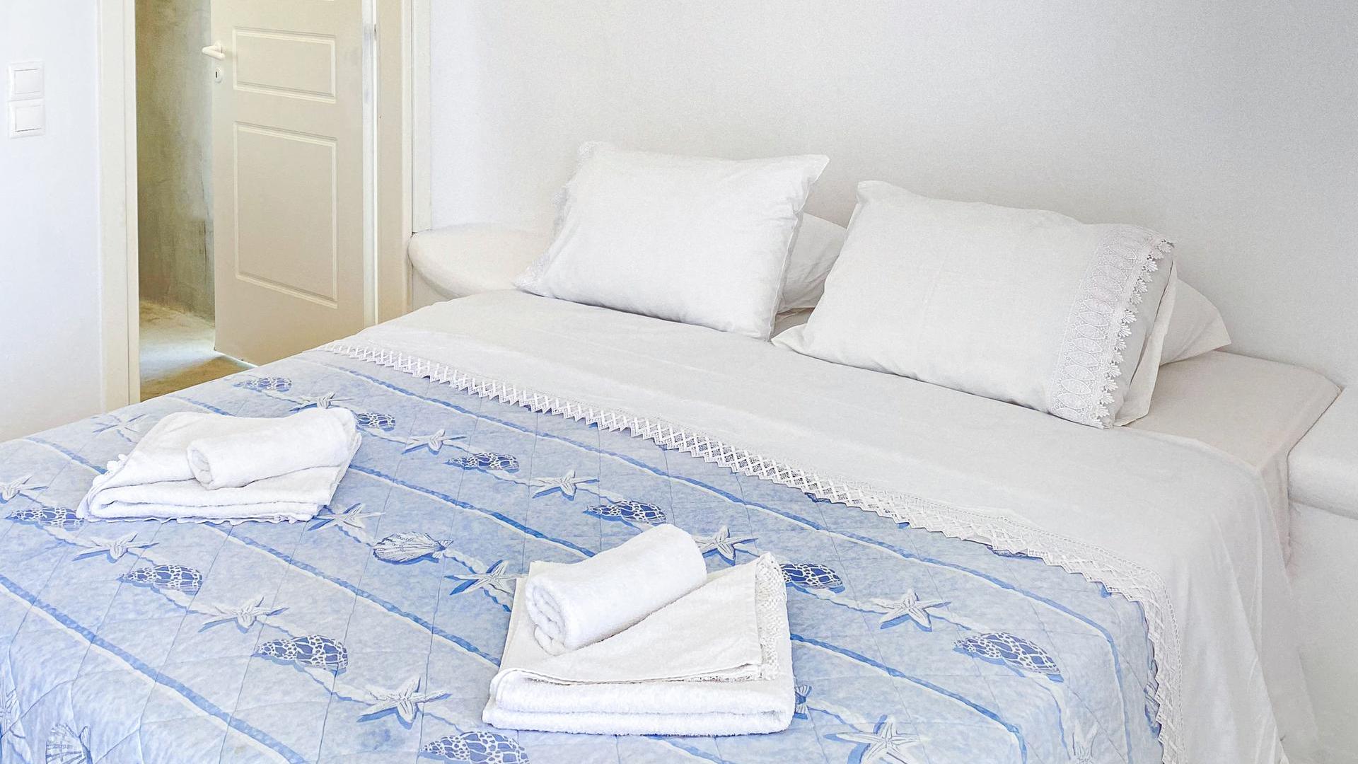 Blue Harmony Suites of Mykonos – Deluxe Suite for 2 guests