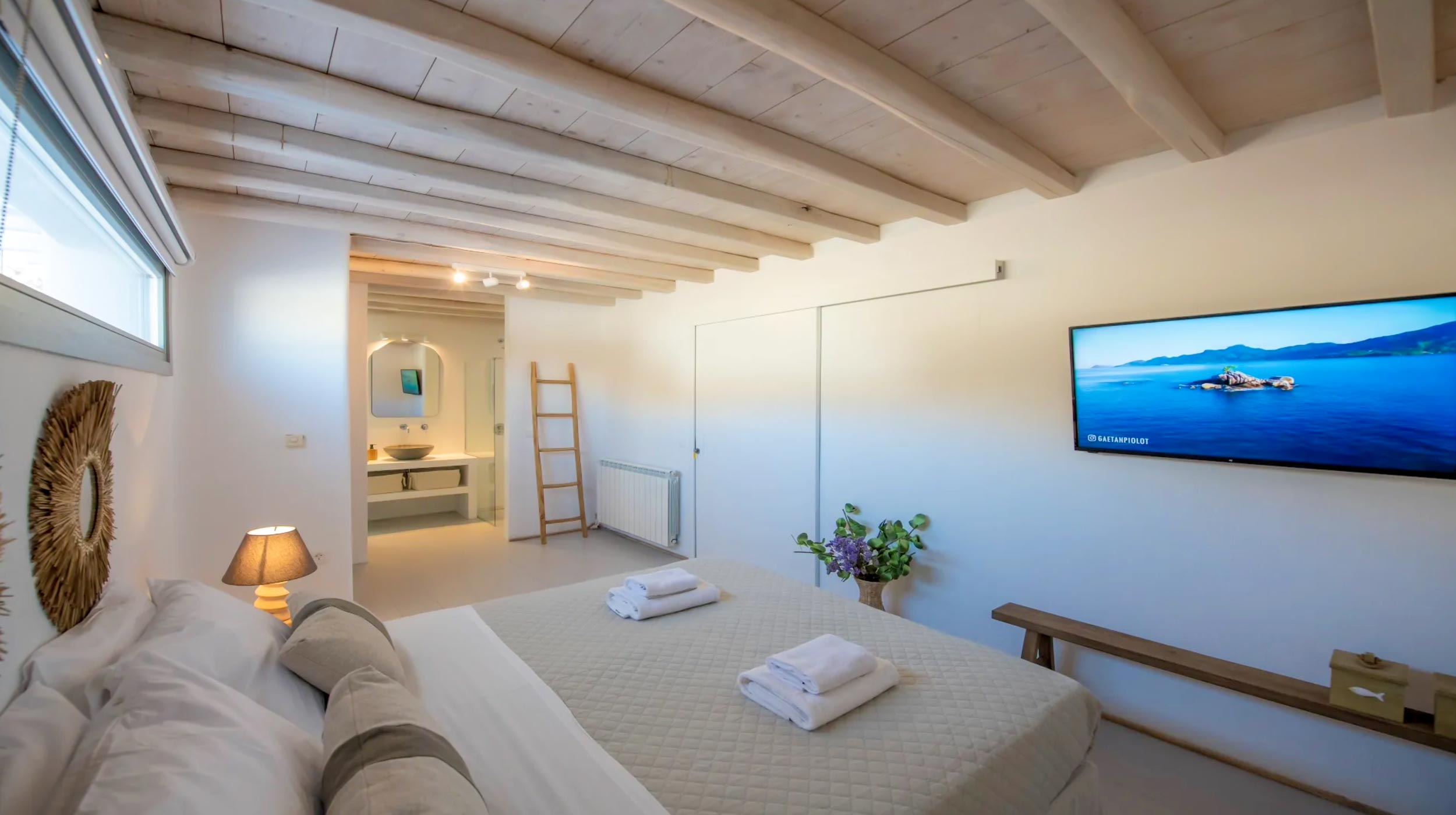 Private Villa for 11 guests