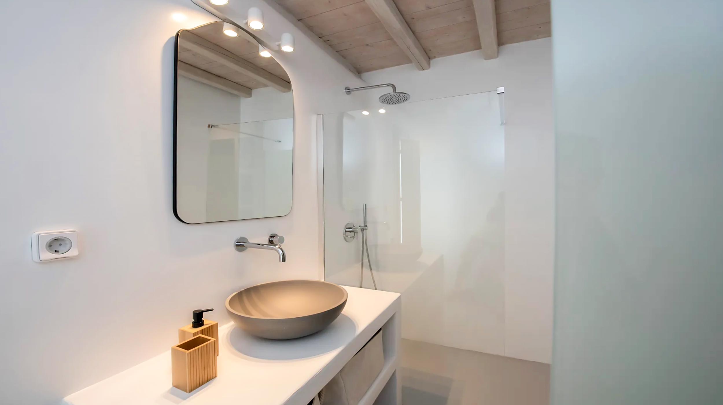 Private Villa for 11 guests