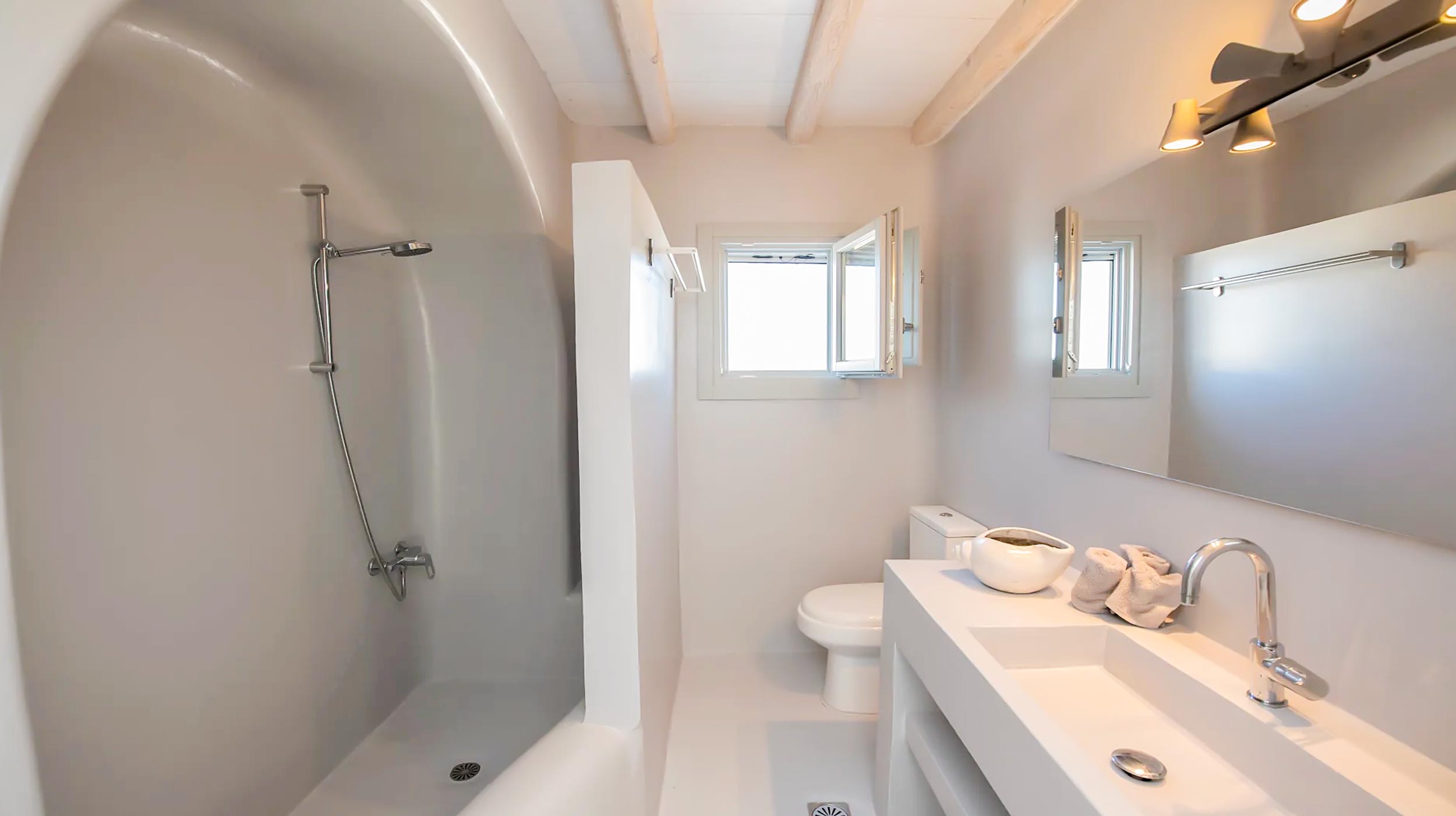 Private Villa for 11 guests